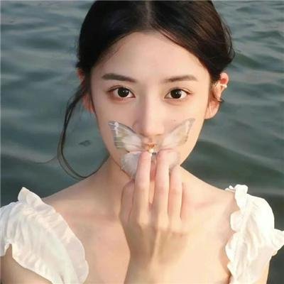 带剑女孩封面